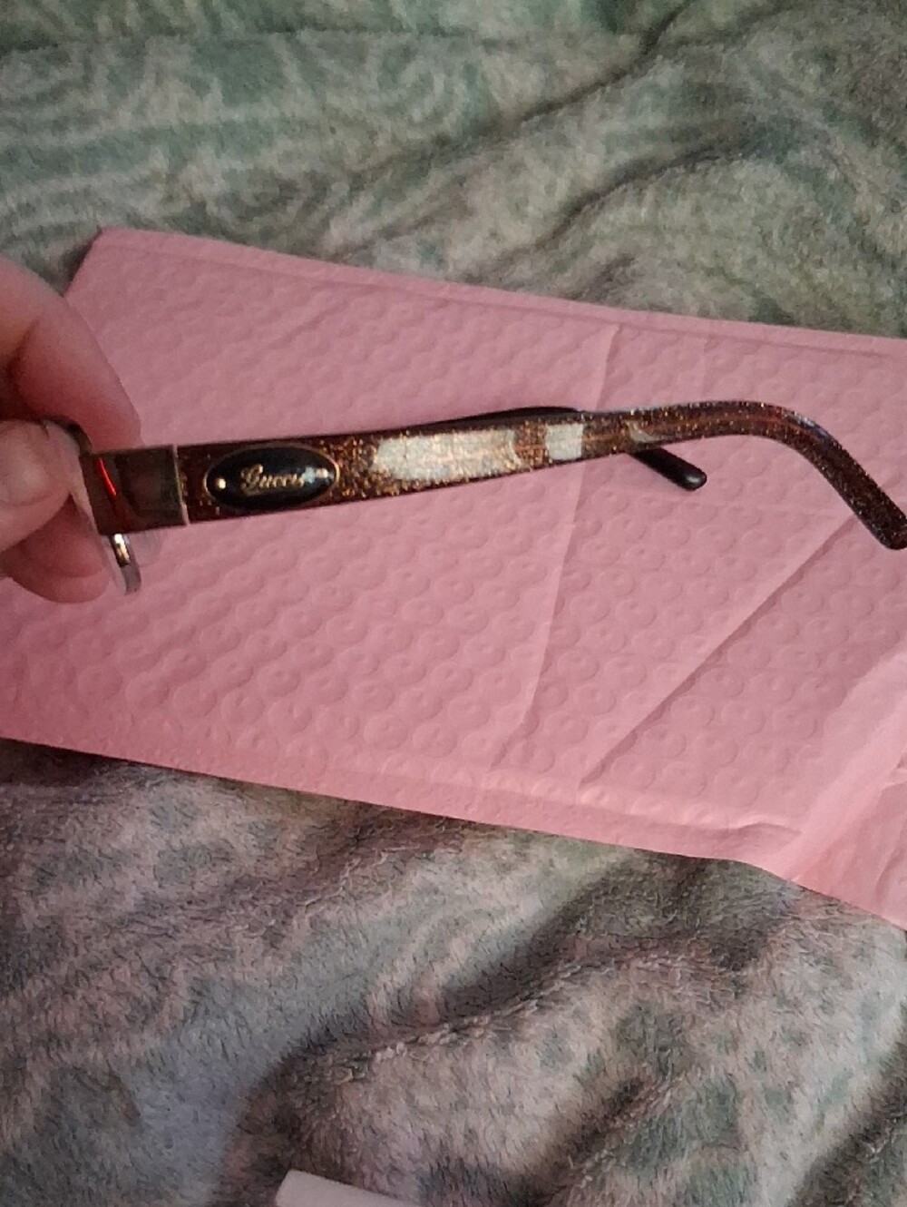 Gucci Brown Eyewear Arm with Subtle Gold Accents - Picture 2 of 6